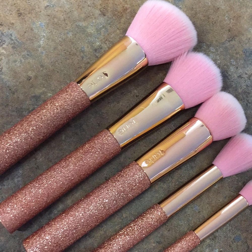 Tarte brushes used a few times (washed)